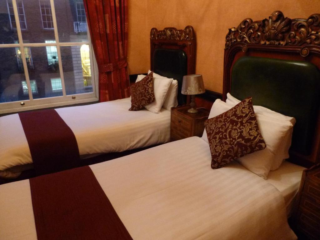 Russell Court Hotel Дублін Номер фото